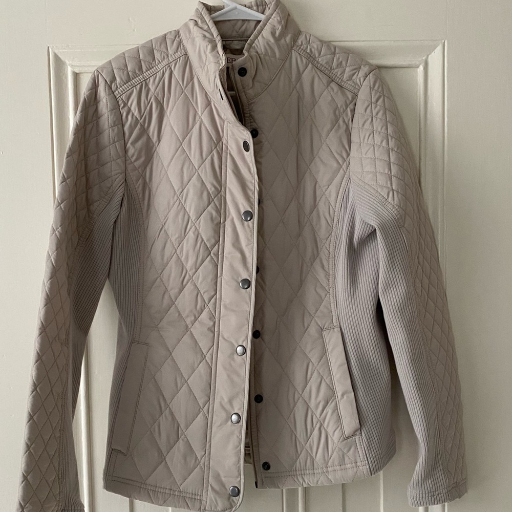 Quilted Cream Jacket with Button and Zipper Closure